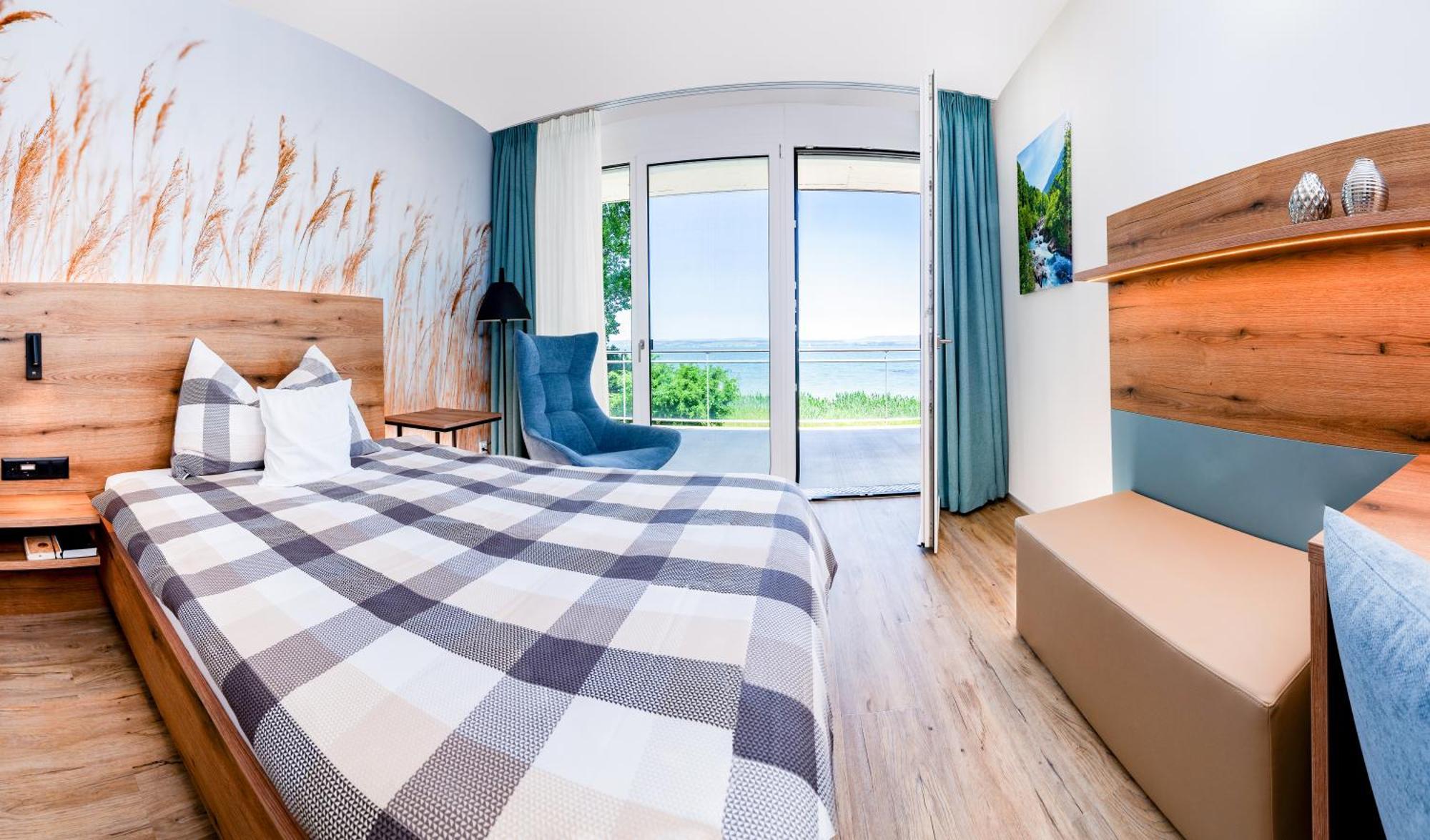 Hotel Restaurant Sokrates Güttingen エクステリア 写真